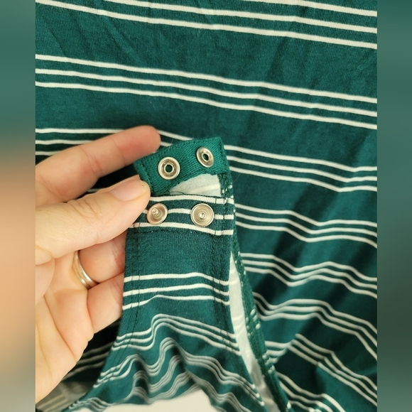 NWT Forever 21 Hunter Green Stripe Short Sleeve Knit Bodysuit Size Medium - Picture 2 of 7